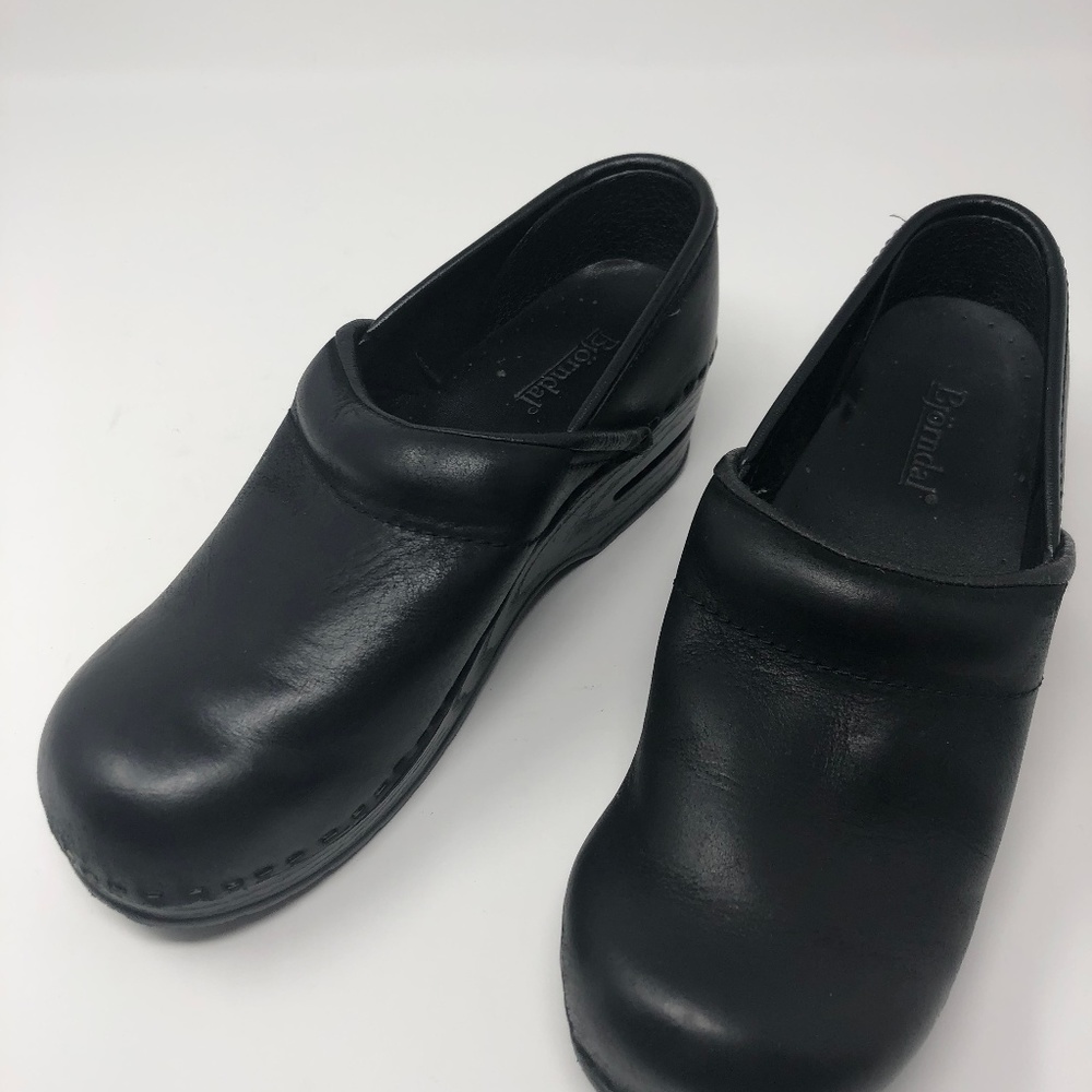 Bjorndal Women's US Size 7 Black Leather Mules